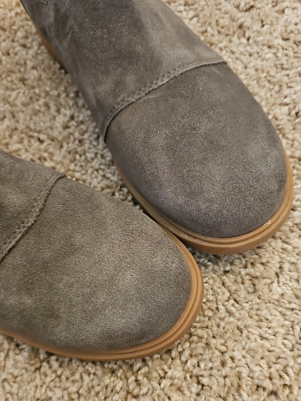 [LIKE NEW] SOREL Emelie III Chelsea Ankle Boots in Tan Waterproof Suede